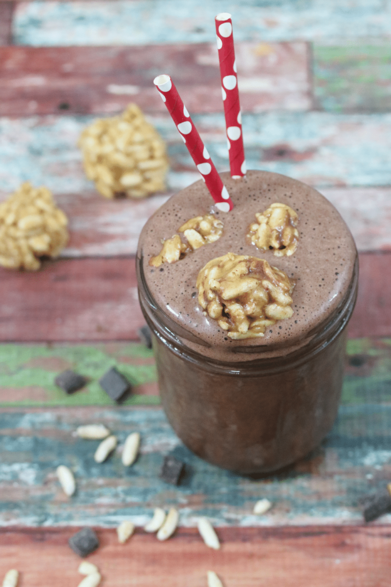 DairyFree Chocolate Peanut Butter Bomb Smoothie (22g Protein)
