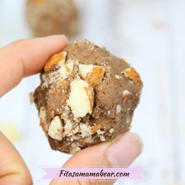 Chocolate Macadamia Vegan Protein Balls (NoBake, GlutenFree)