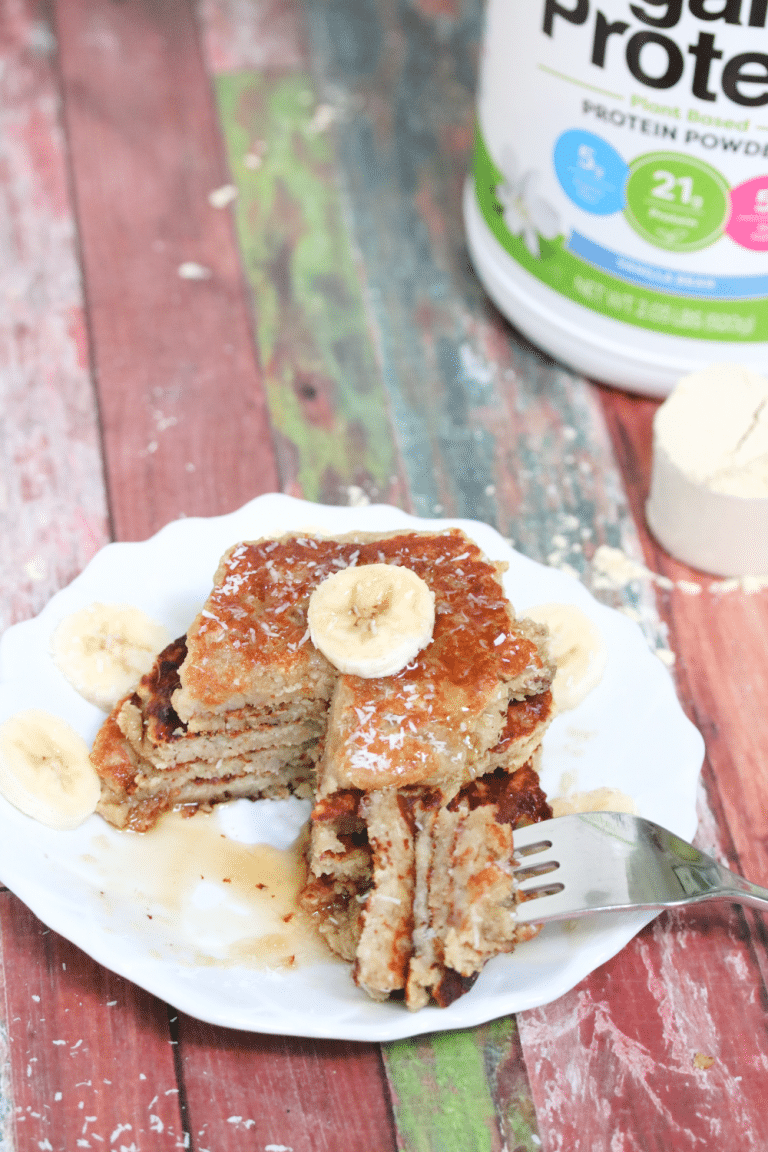 Easy Almond Flour Protein Pancakes (Dairy & GlutenFree)