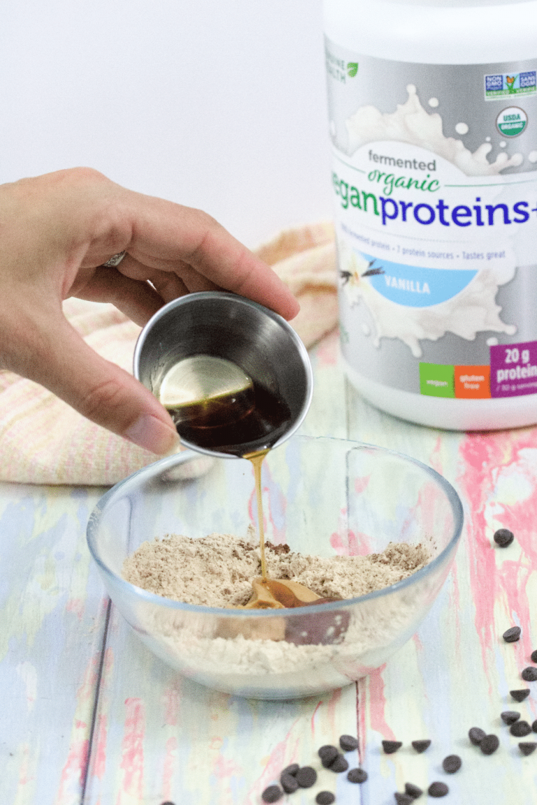 Best Chocolate Protein Fluff [Vegan, No Xanthan Gum, 28g Protein]