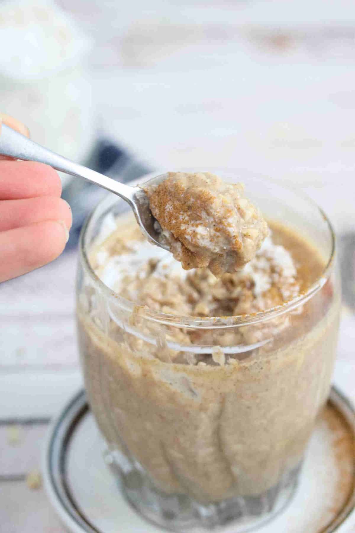 Cinnamon Roll Blended Overnight Oats (High Protein)