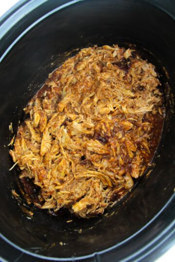 Slow Cooker Chipotle Chicken [Shredded] - Fit as a Mama Bear